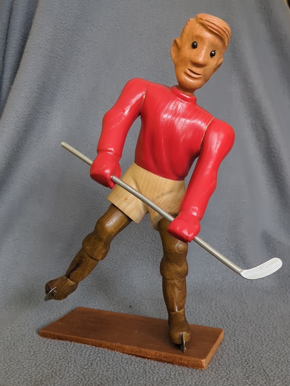Romer Vintage Wooden Hockey Player. Made In Italy
